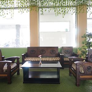 Capital O 2885 Hemra Hotel